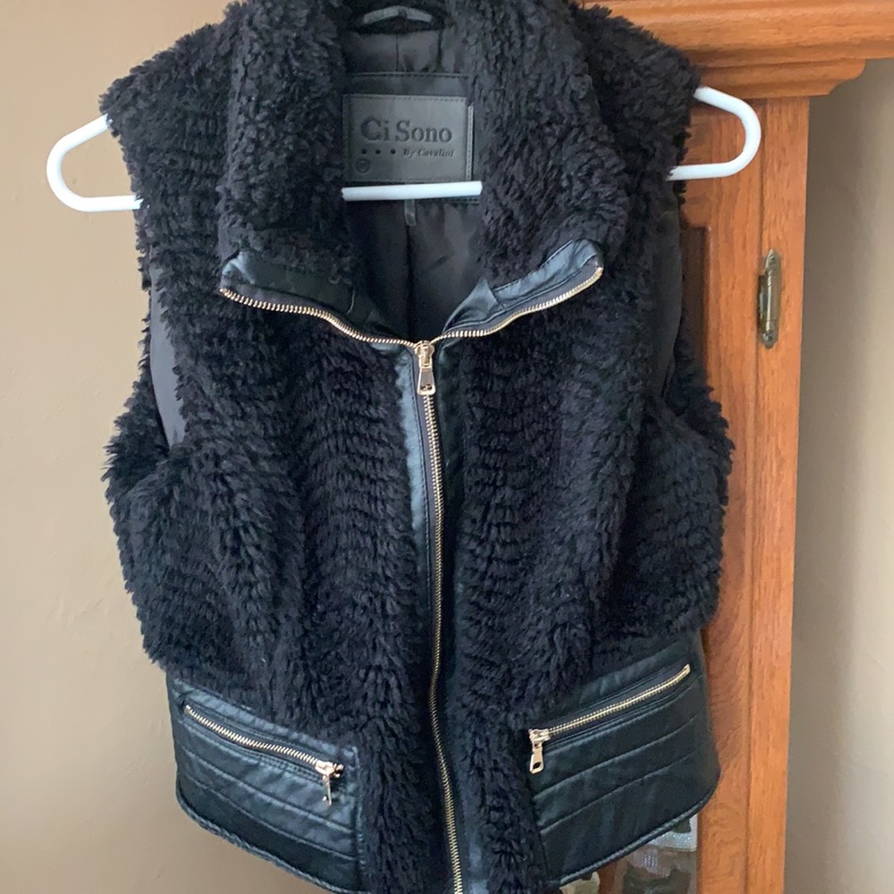 Vest - Picture 2 of 2